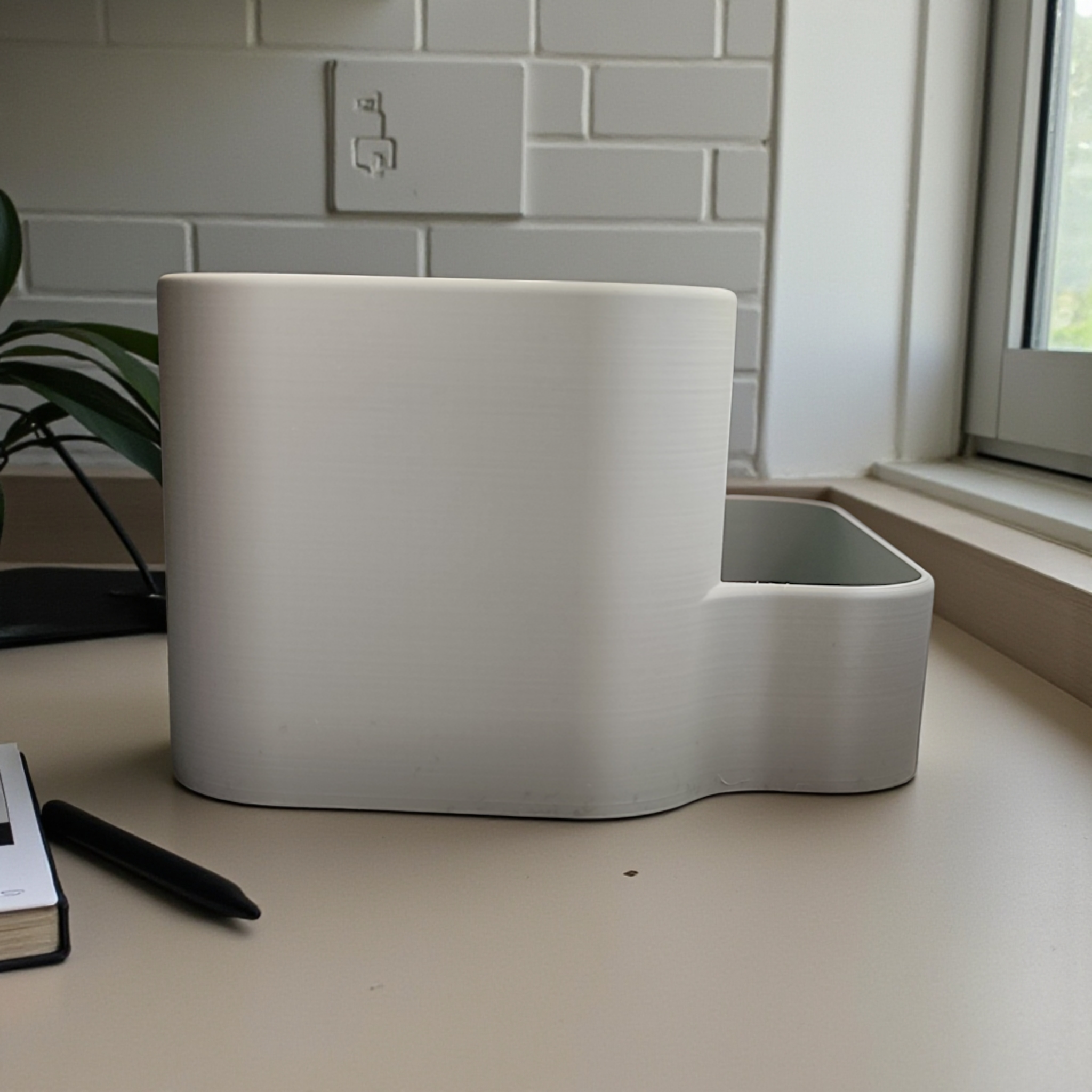 Curved Office Organizer - View 7